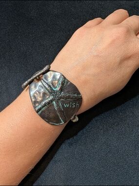 Wish Starfish Round Toggle Bracelet in Patina Silver